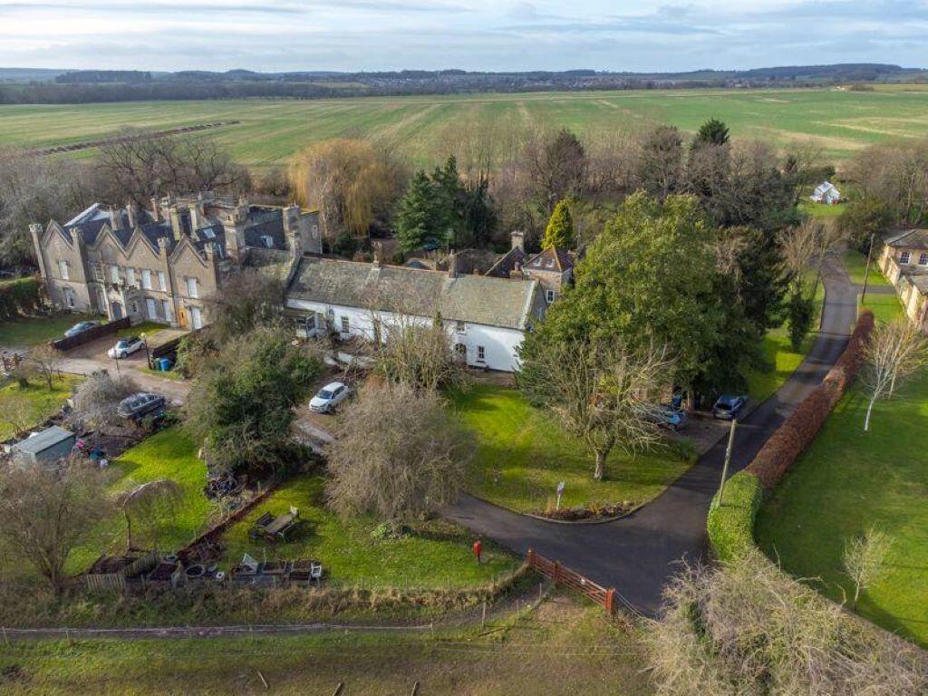 4 bedroom semidetached house for sale in Wallingwells Hall