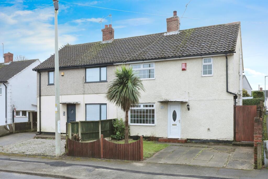 3 bedroom semidetached house for sale in Knaton Road, CarltonIn