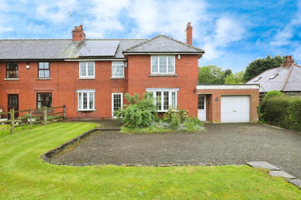 4 bedroom semidetached house for sale in Doncaster Road, Costhorpe