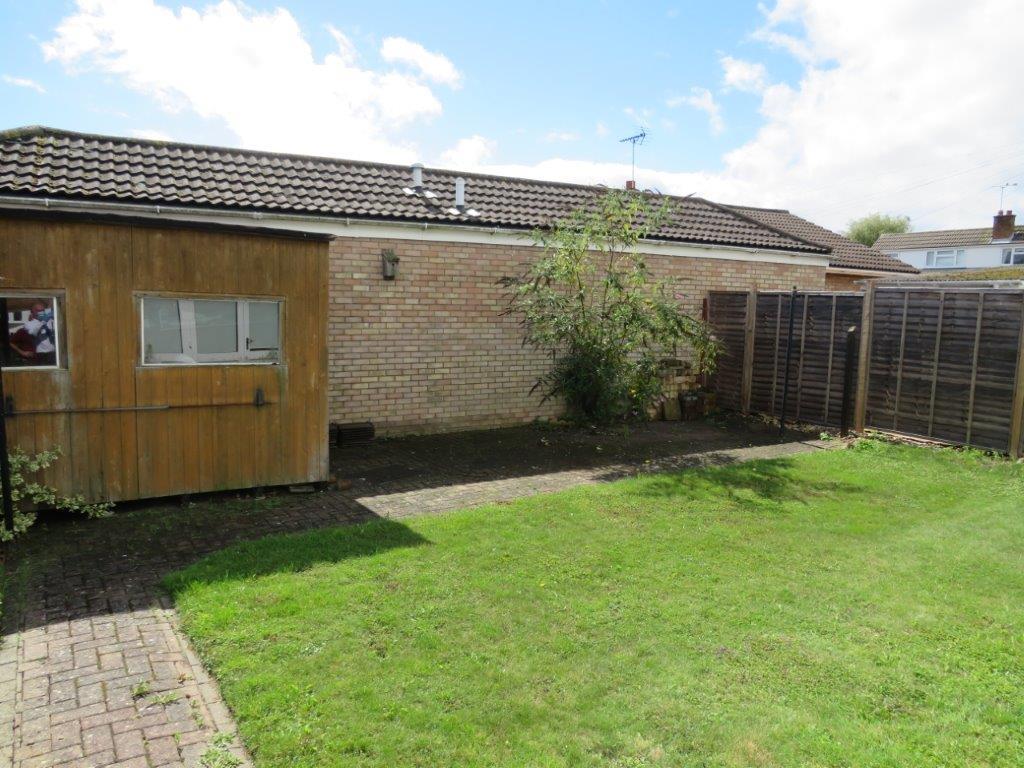 2 bedroom detached bungalow for sale in Lee Road, Yaxley, Peterborough, PE7