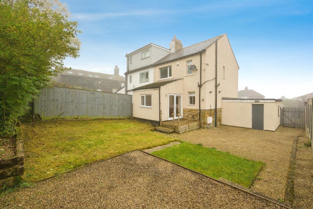 3 bedroom semidetached house for sale in Harrogate Road, Rawdon, Leeds, LS19