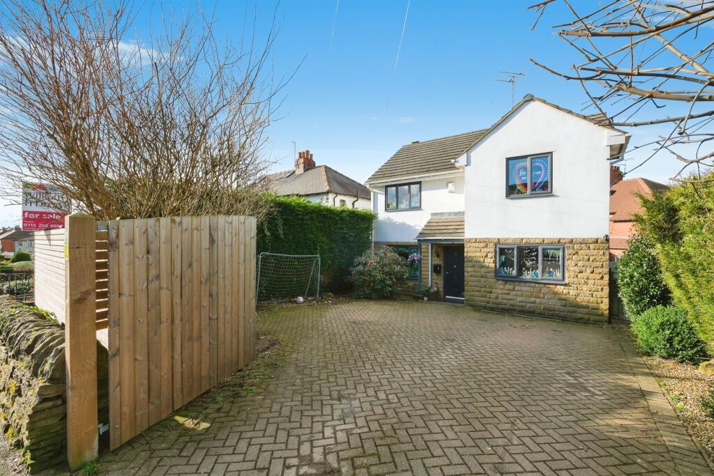 3 bedroom detached house for sale in Harrogate Road, Rawdon, Leeds, LS19