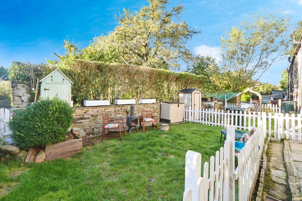 Additional property image - Laburnum Place, Apperley Bridge, Bradford