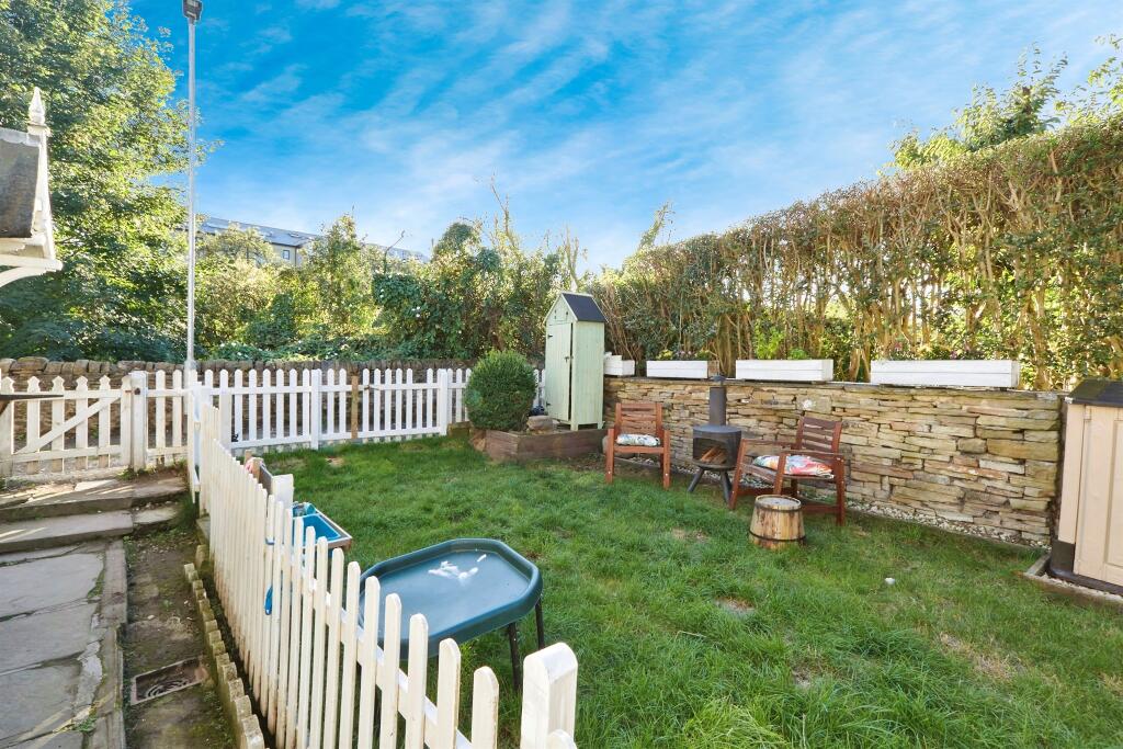 Additional property image - Laburnum Place, Apperley Bridge, Bradford