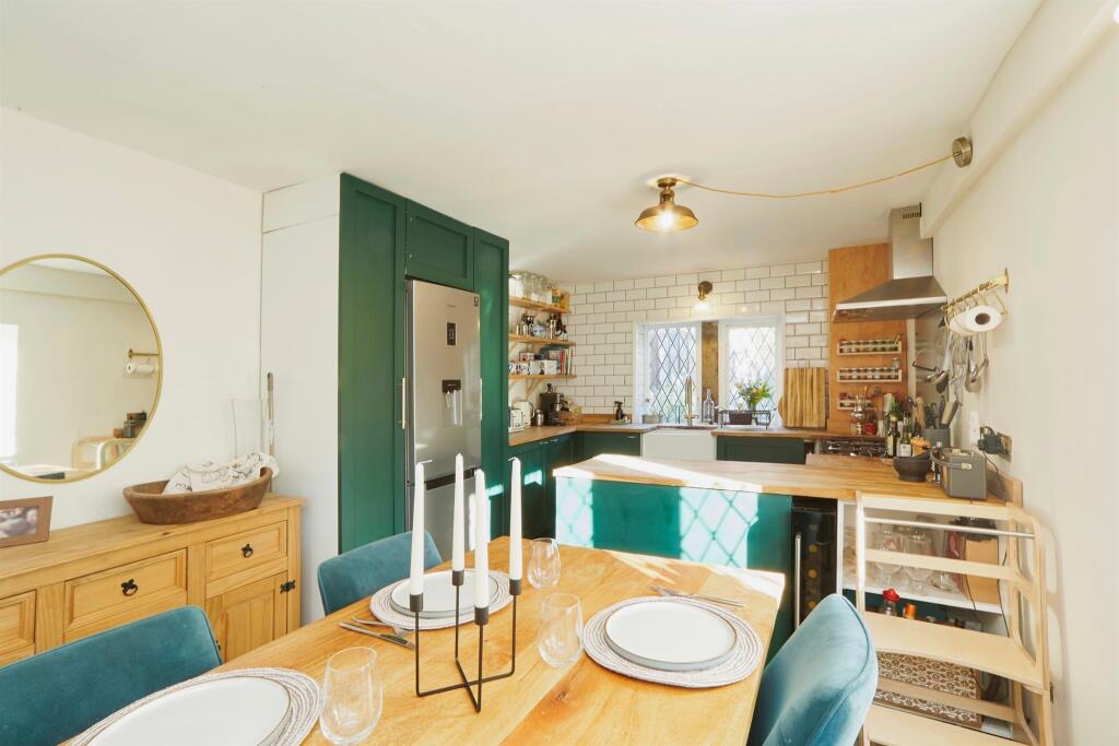 Additional property image - Laburnum Place, Apperley Bridge, Bradford