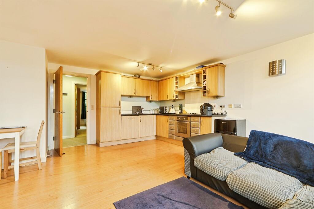 Additional image 2 of Meadow Road, Apperley Bridge, Bradford