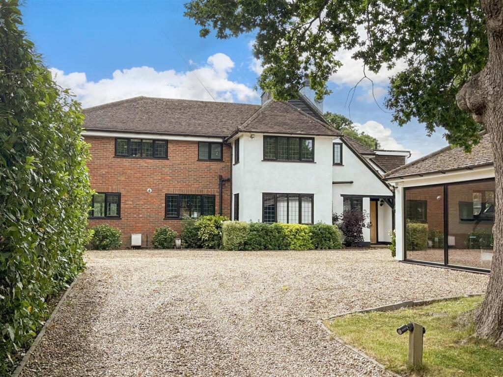 Main image of property: Reigate Road, Hookwood, Horley, Surrey