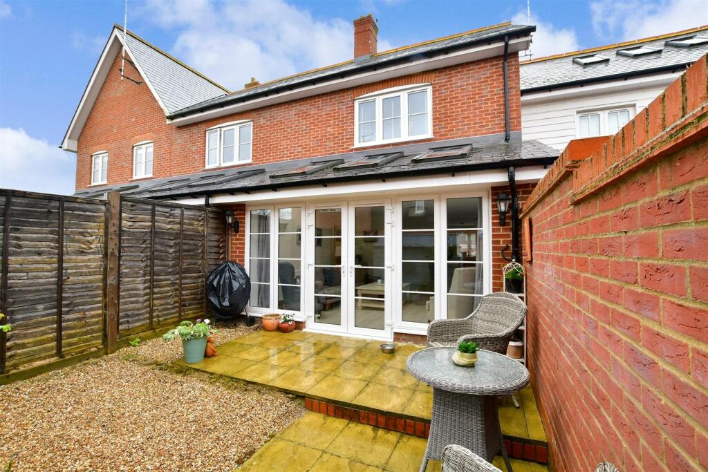 2 bedroom terraced house for sale in Cook Way, Broadbridge Heath