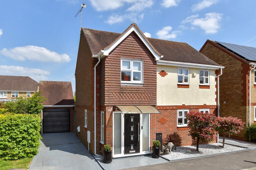 Main image of property: Tanbridge Park, Horsham, West Sussex