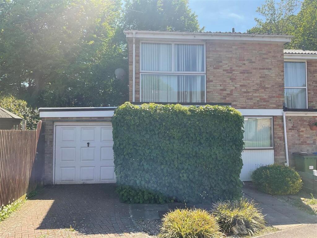 Main image of property: Parkfield, Horsham, West Sussex