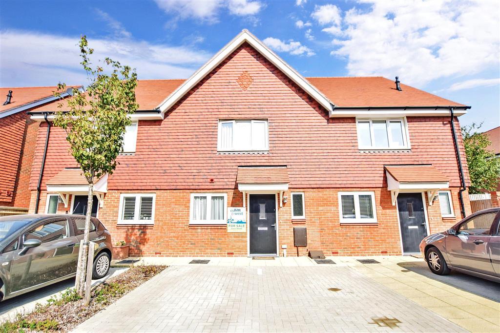 2 bedroom terraced house for sale in Clay Vale, Faygate, Horsham, West Sussex, RH12
