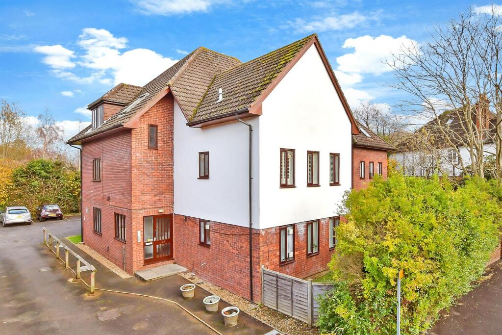 Main image of property: Kingston Avenue, Leatherhead, Surrey