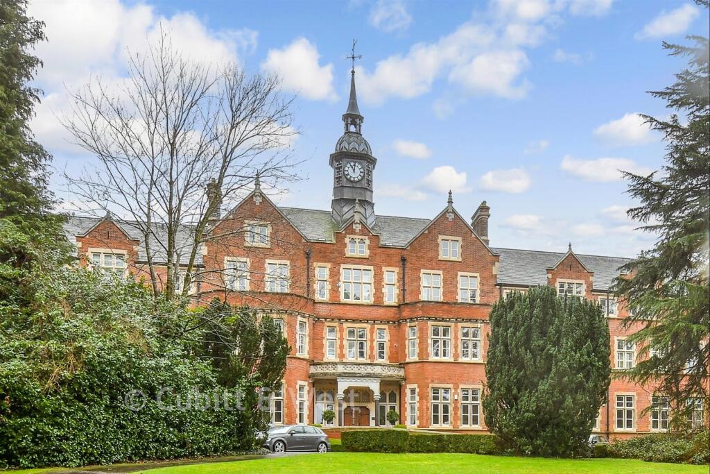 Main image of property: Lavender Close, Leatherhead, Surrey