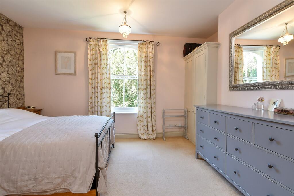 Additional property image - Wallands Crescent, Lewes, East Sussex