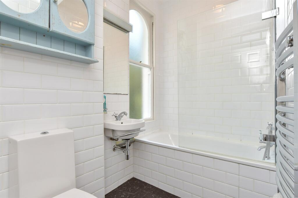 Additional property image - Wallands Crescent, Lewes, East Sussex