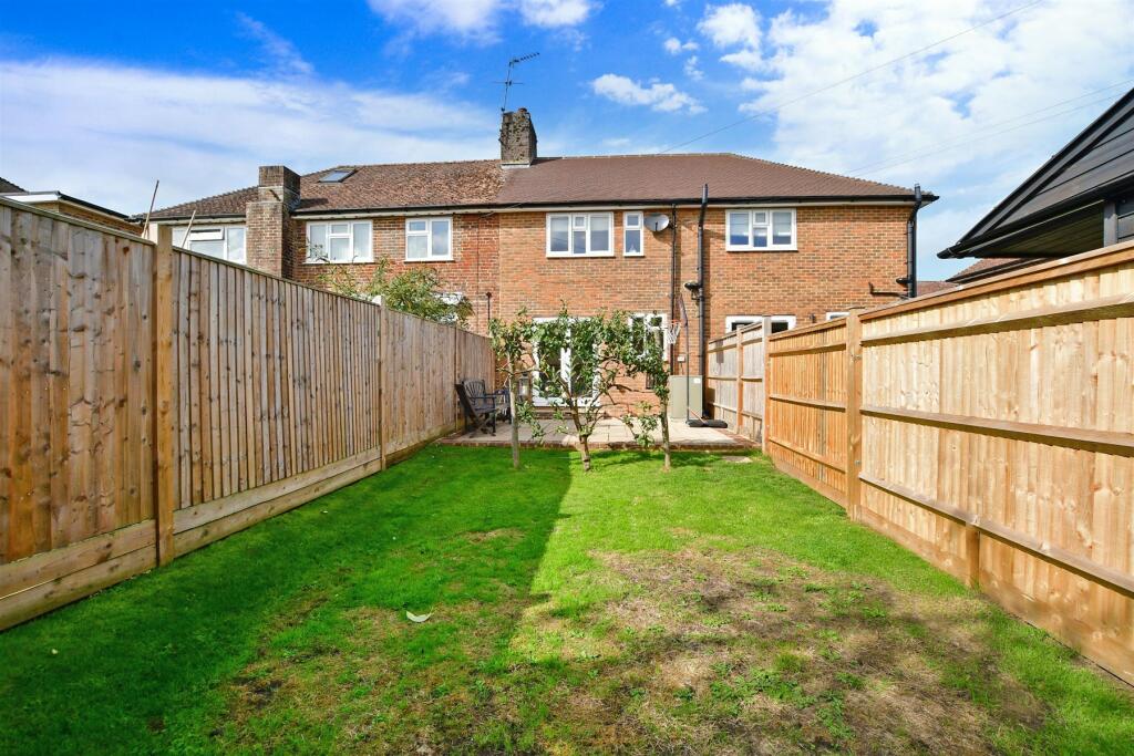 2 bedroom terraced house for sale in Brookview, Coldwaltham, West