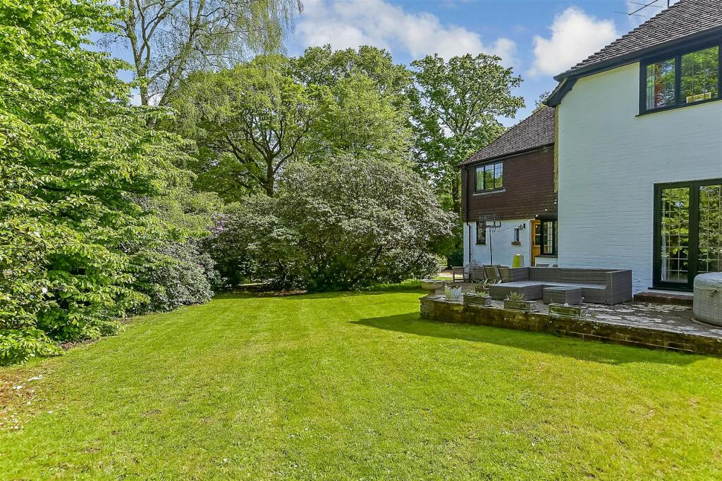 4 bedroom detached house for sale in Threals Lane, West Chiltington
