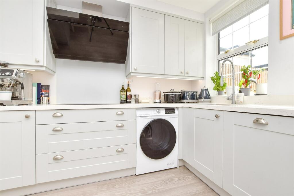 Additional property image - Bynes Road, South Croydon, Surrey