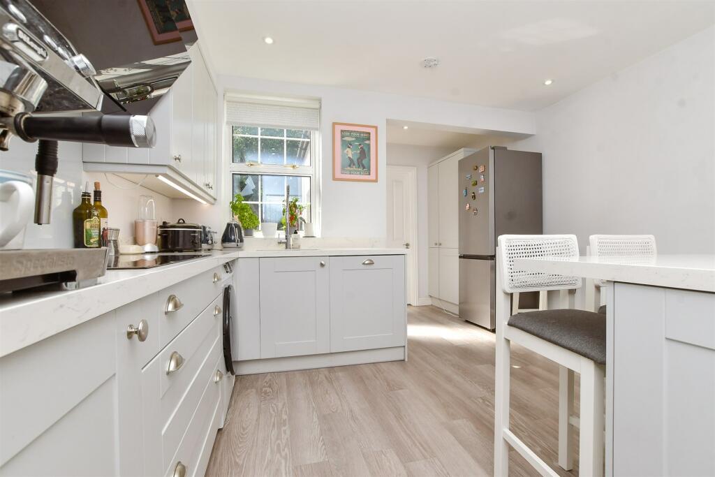 Additional property image - Bynes Road, South Croydon, Surrey