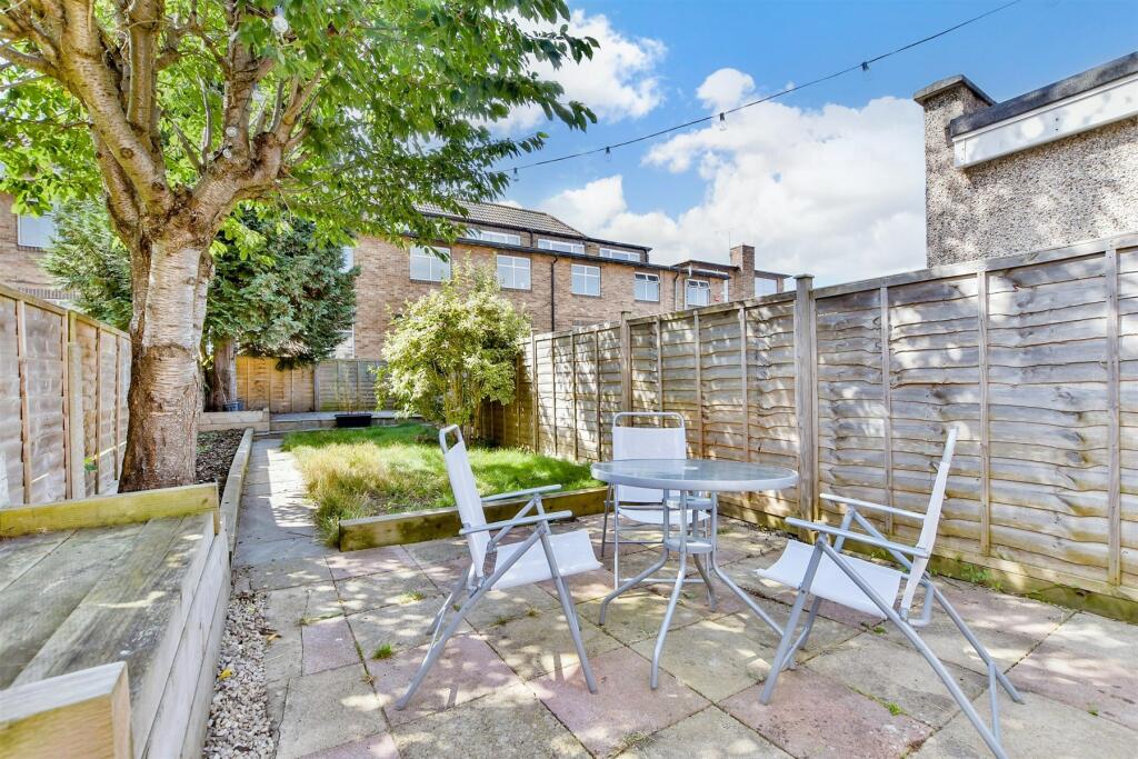 Additional property image - Bynes Road, South Croydon, Surrey