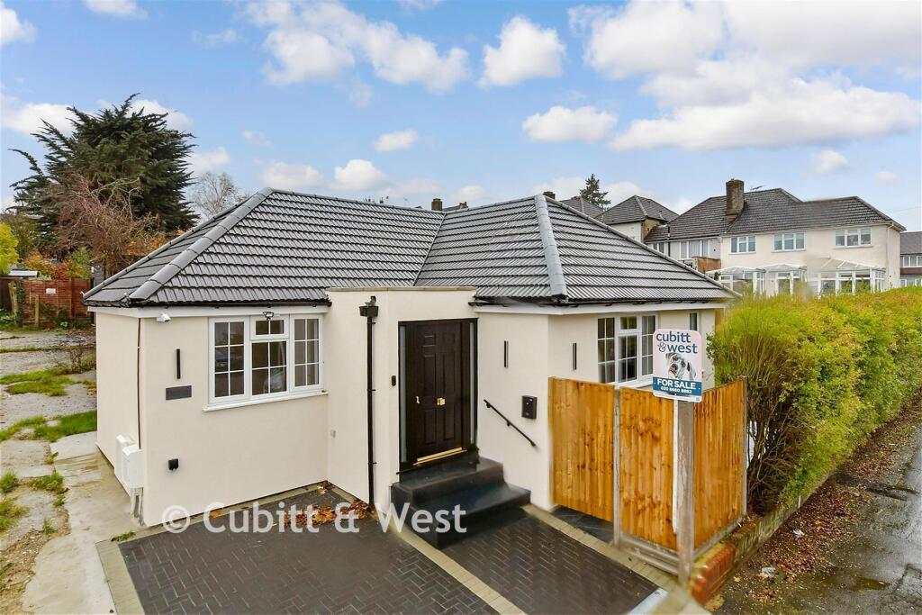 Main image of property: Sundale Avenue, South Croydon, Surrey