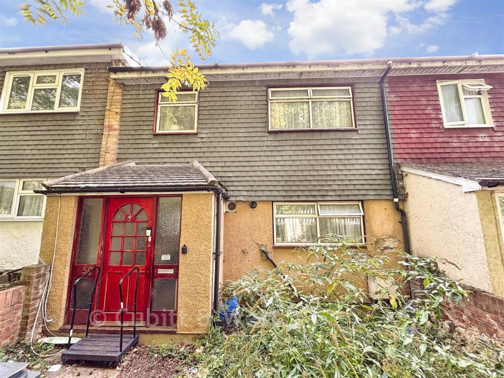 Main image of property: Oak Bank, New Addington, Croydon, Surrey