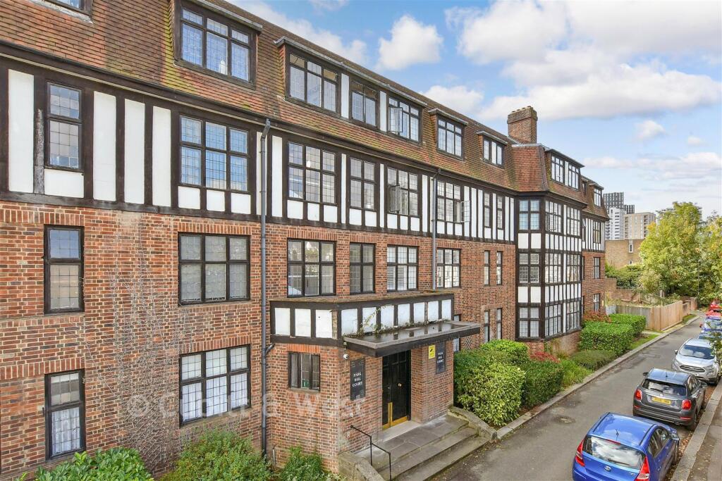 Main image of property: Addiscombe Road, Croydon, Surrey