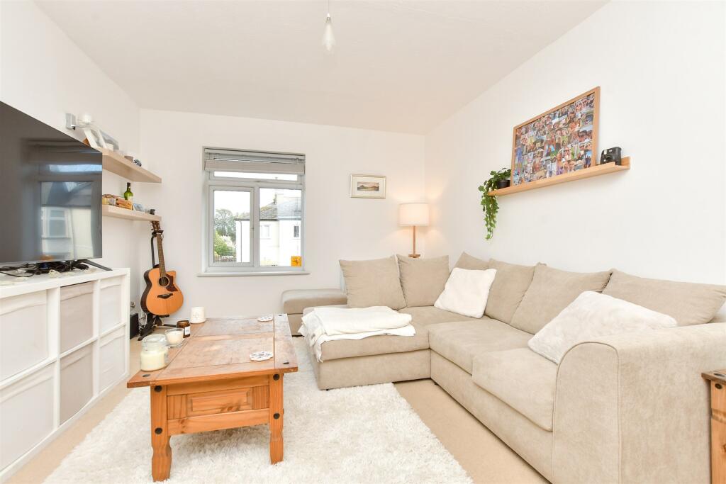 1 bedroom apartment for sale in St. James Avenue, Sutton, Surrey, SM1
