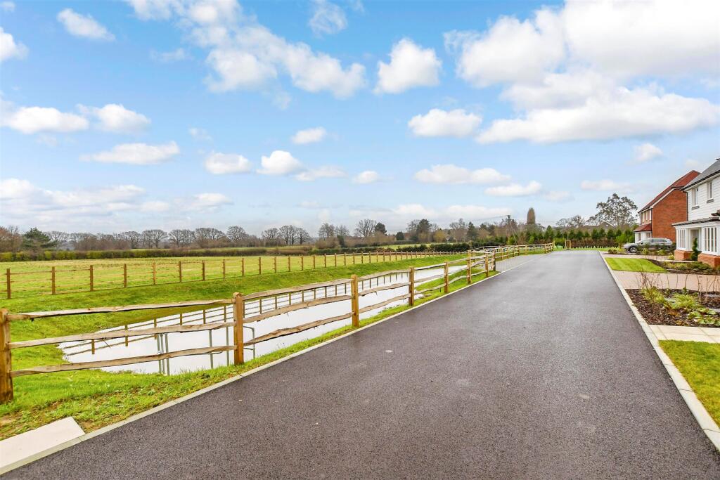 Additional property image - The Linchmere, Berry Croft, Holly Lane, Newick, Lewes, East Sussex