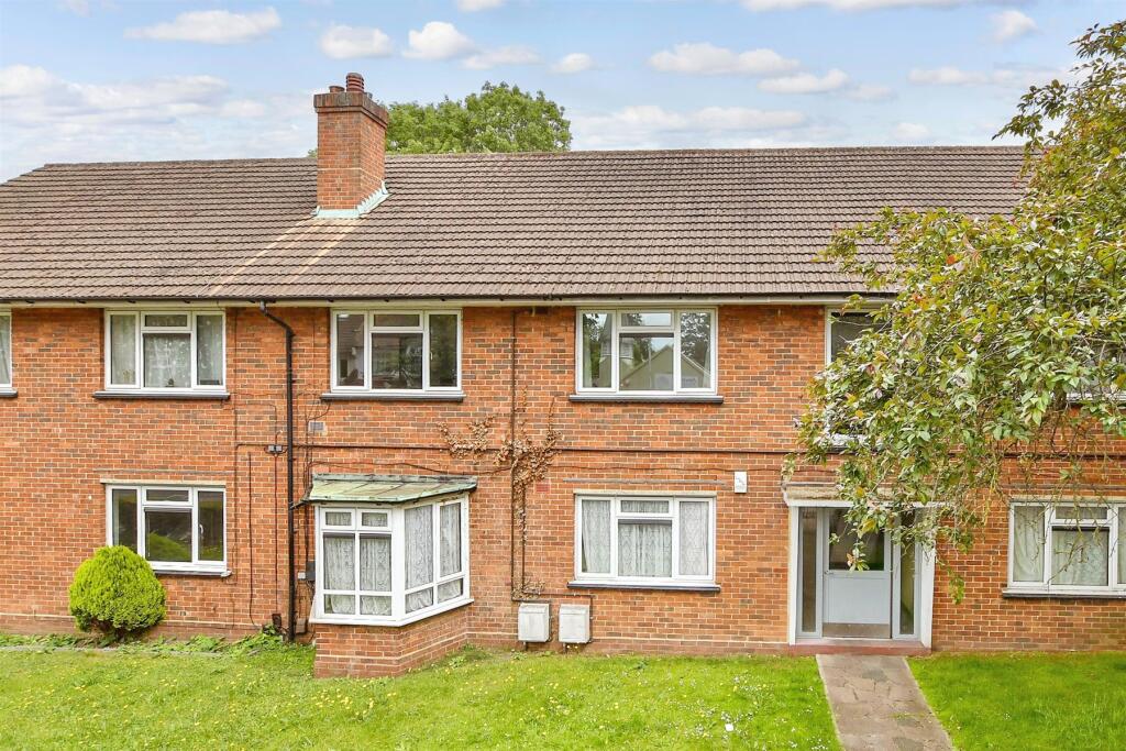 Main image of property: Park Lane, Wallington, Surrey