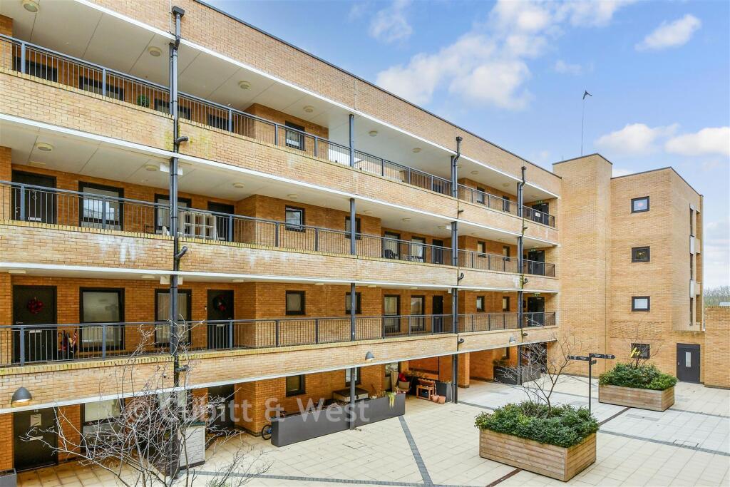 Main image of property: London Road, Wallington, Surrey