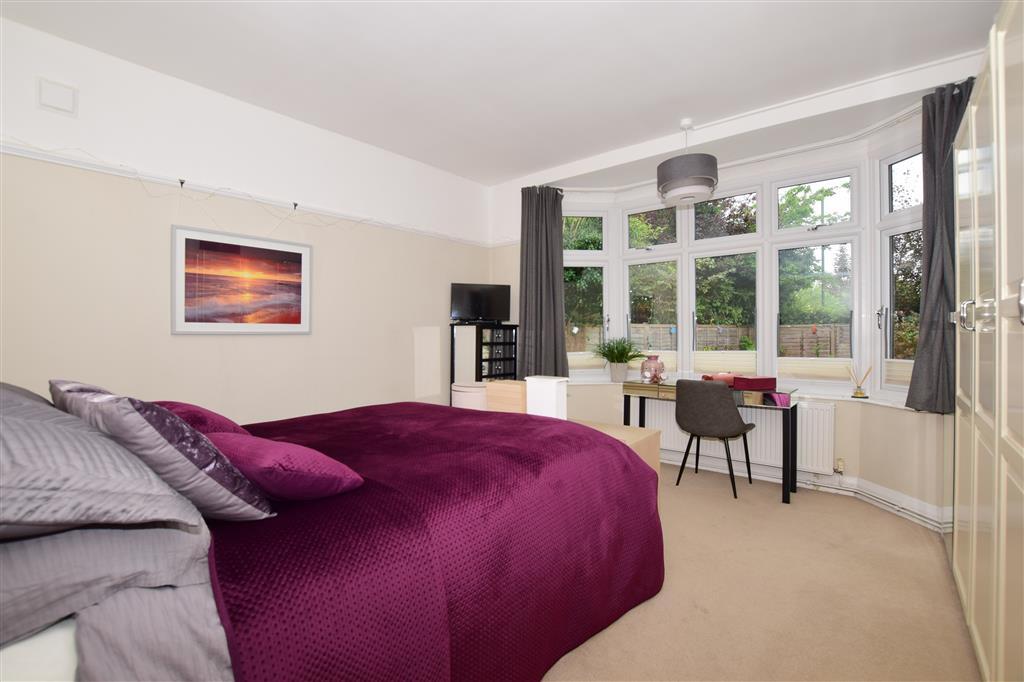 2 bedroom ground floor maisonette for sale in Grosvenor Road ...