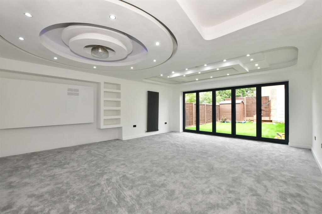 Additional property image - Upland Road, Billericay, Essex