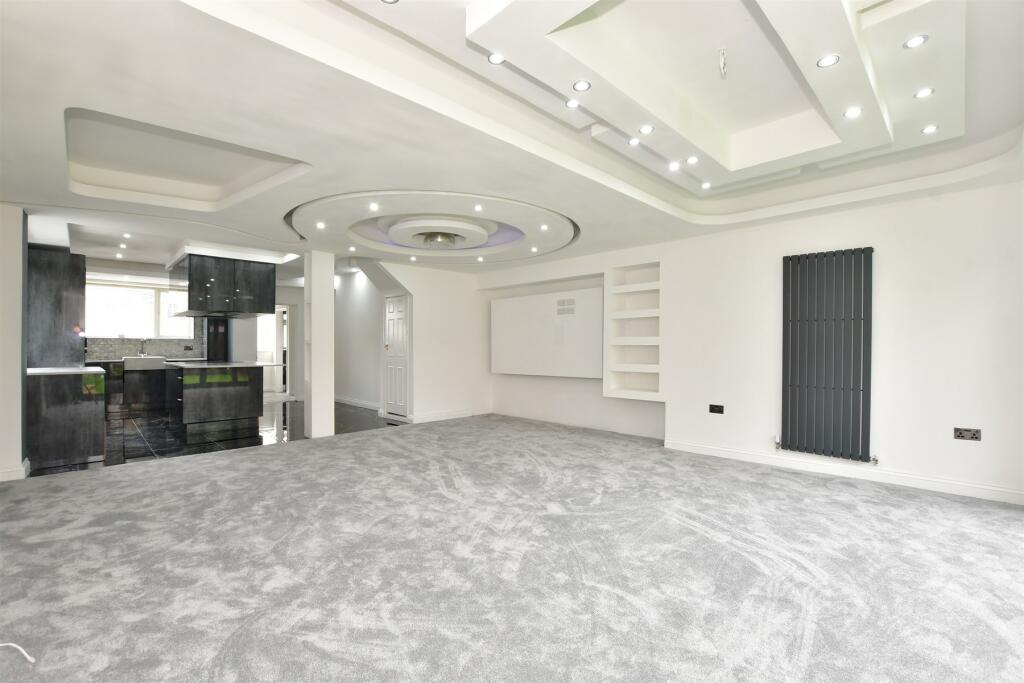 Additional property image - Upland Road, Billericay, Essex