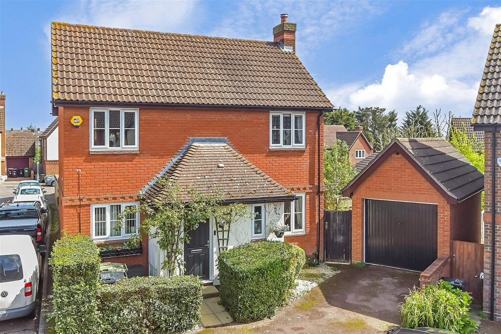 Main image of property: Froden Close, Billericay, Essex