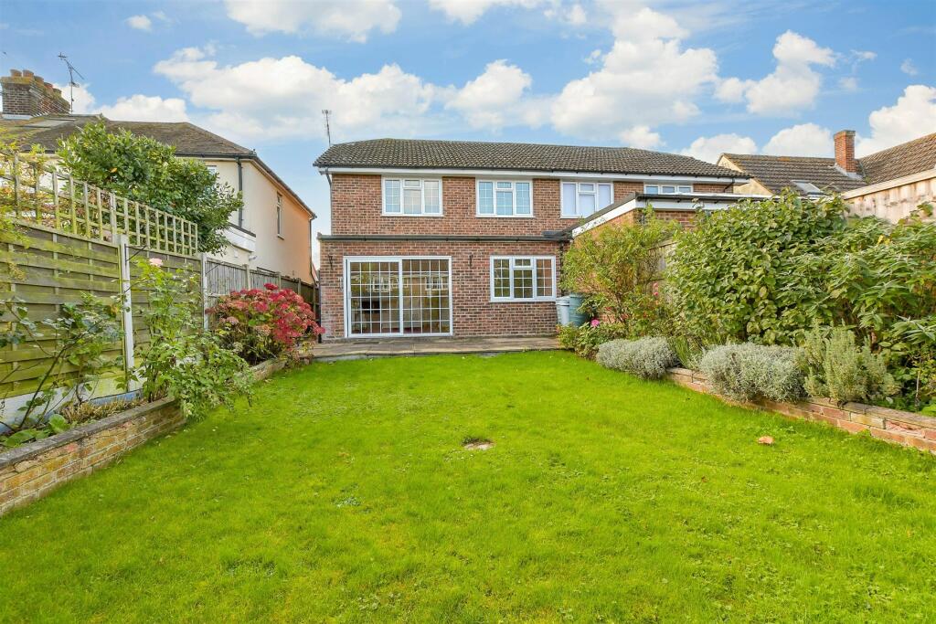 Additional property image - Park Lane, Ramsden Heath, Billericay, Essex