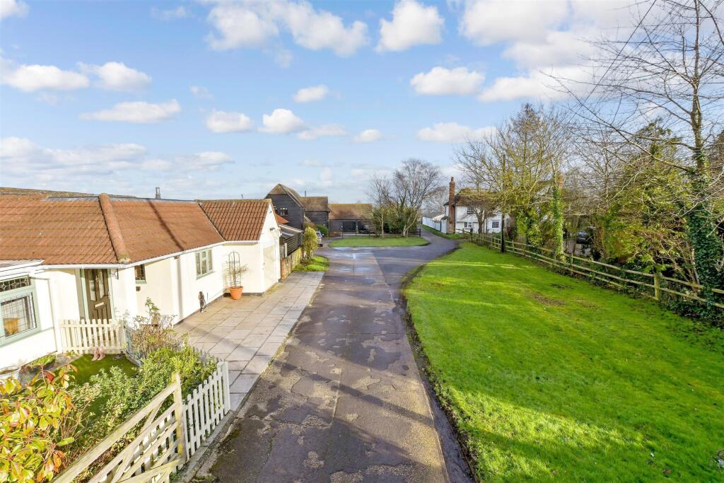 Additional property image - Salmonds Grove, Ingrave, Brentwood, Essex
