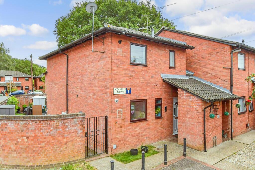 Main image of property: Colville Mews, Billericay, Essex