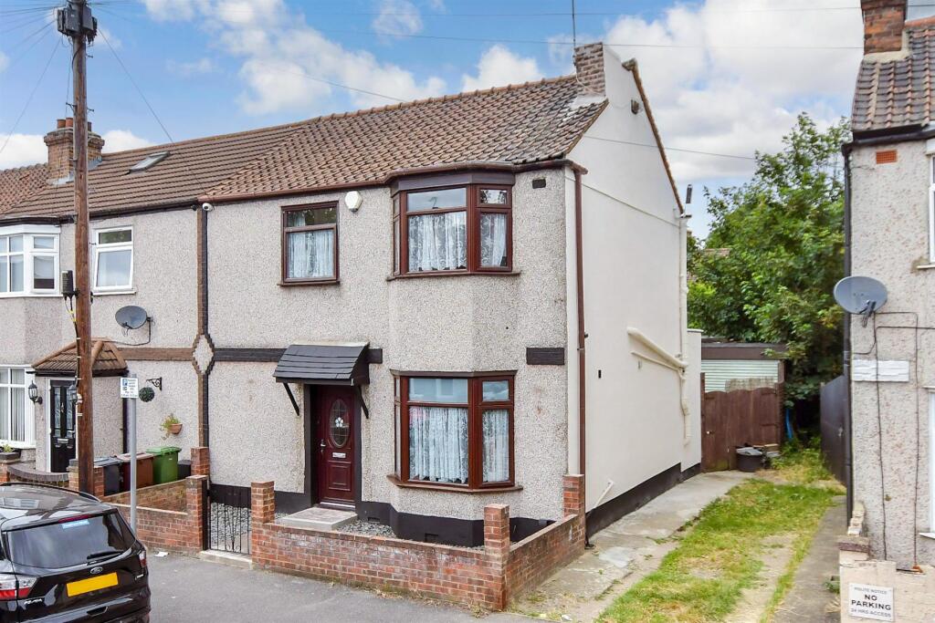 Main image of property: Heath Road, Romford, Essex