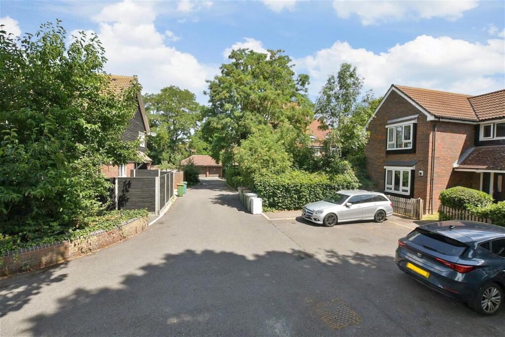 Main image of property: Chardwell Close, Beckton, London