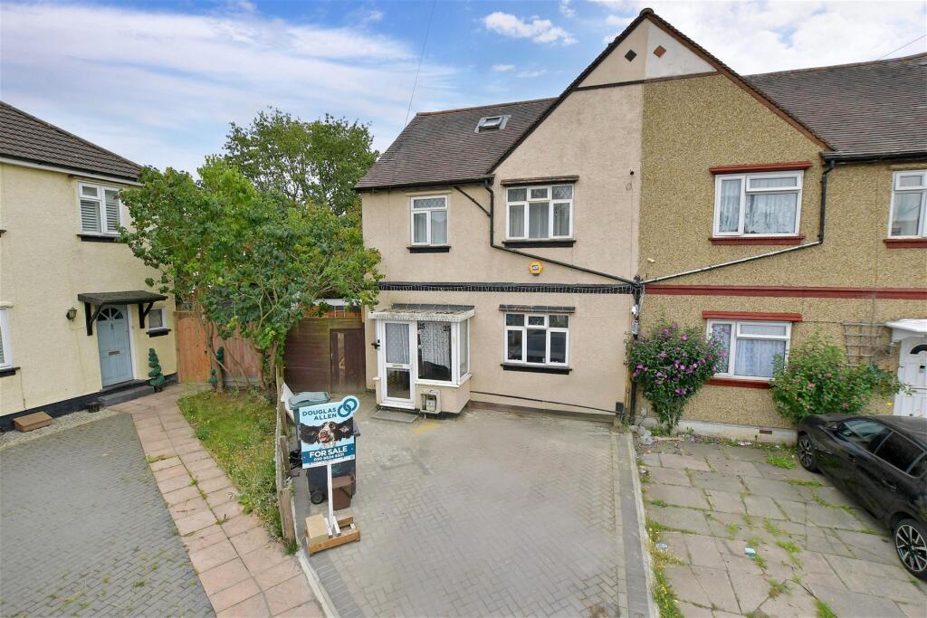 Main image of property: The Hale, Chingford