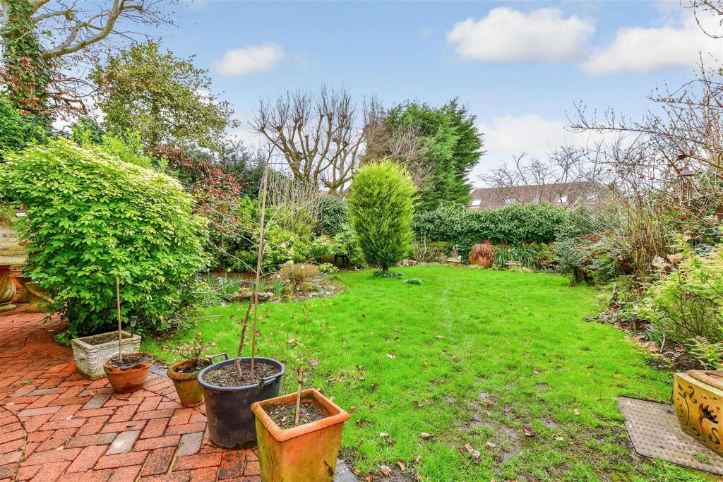 Additional property image - Coopersale Common, Epping, Essex