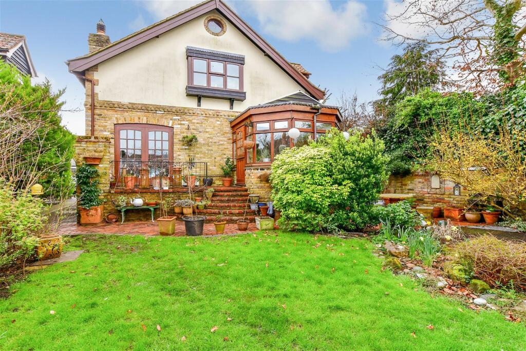 Main image of property: Coopersale Common, Epping, Essex