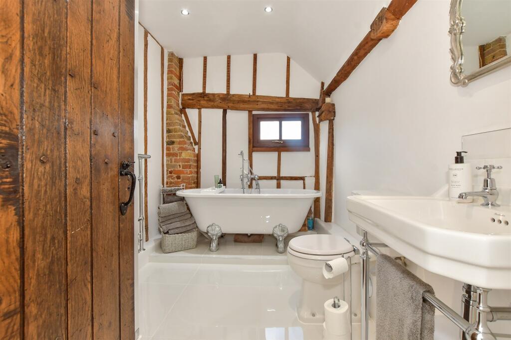 Additional property image - Glovers Lane, Hastingwood, Harlow, Essex
