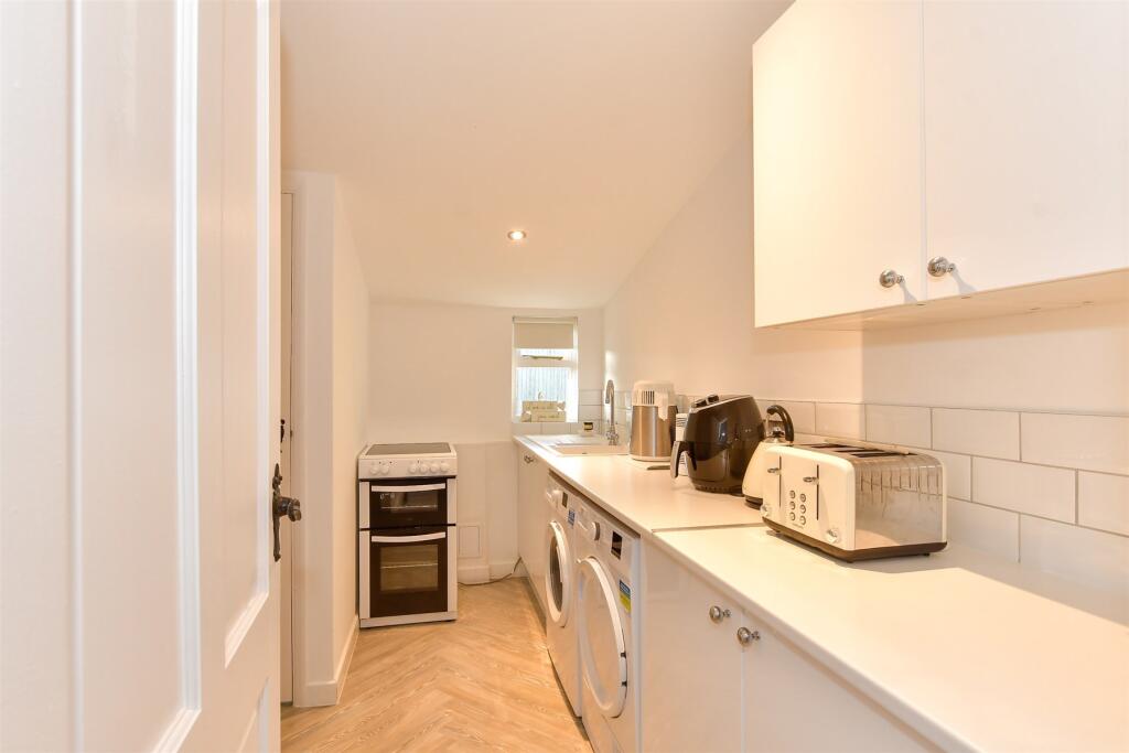 Additional property image - Glovers Lane, Hastingwood, Harlow, Essex
