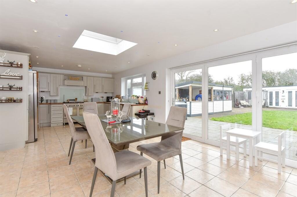 Additional property image - Sedge Green, Roydon, Essex