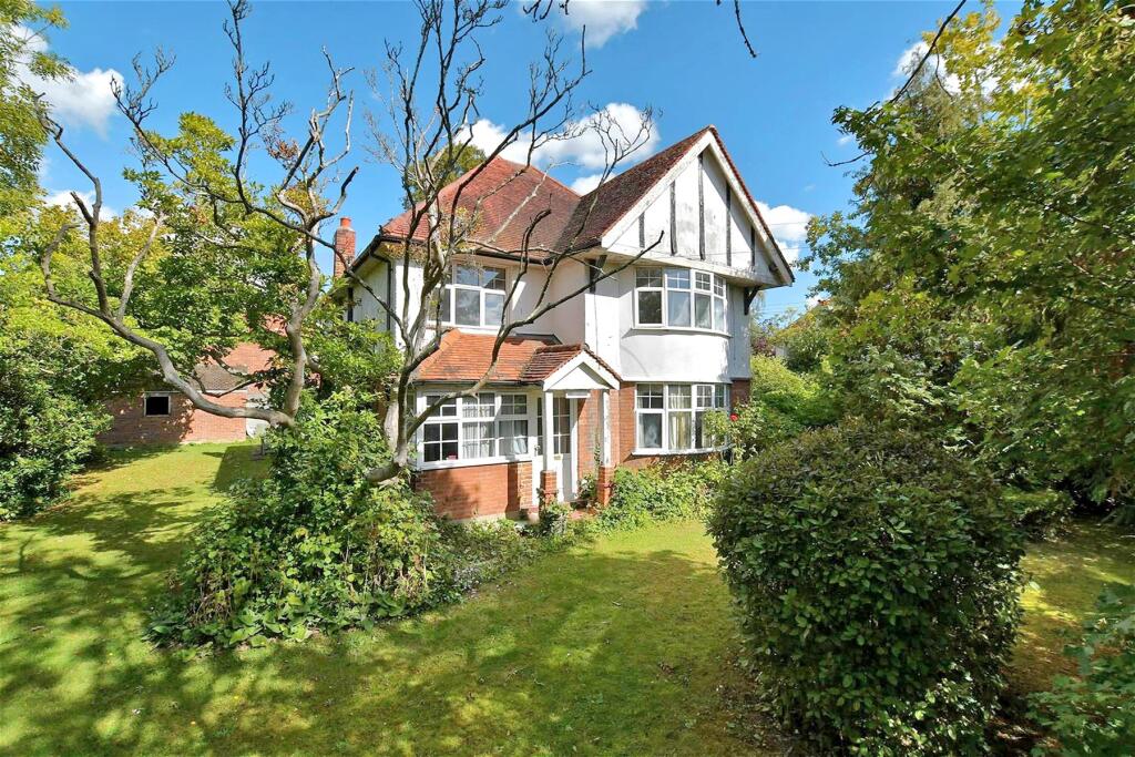 Main image of property: Middle Street, Nazeing, Essex