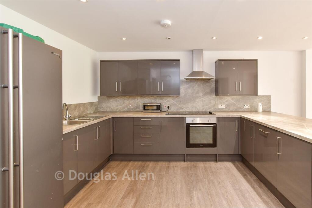 Main image of property: Upminster Road North, Rainham, Essex