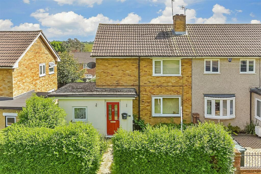 Main image of property: Barncroft Green, Loughton, Essex