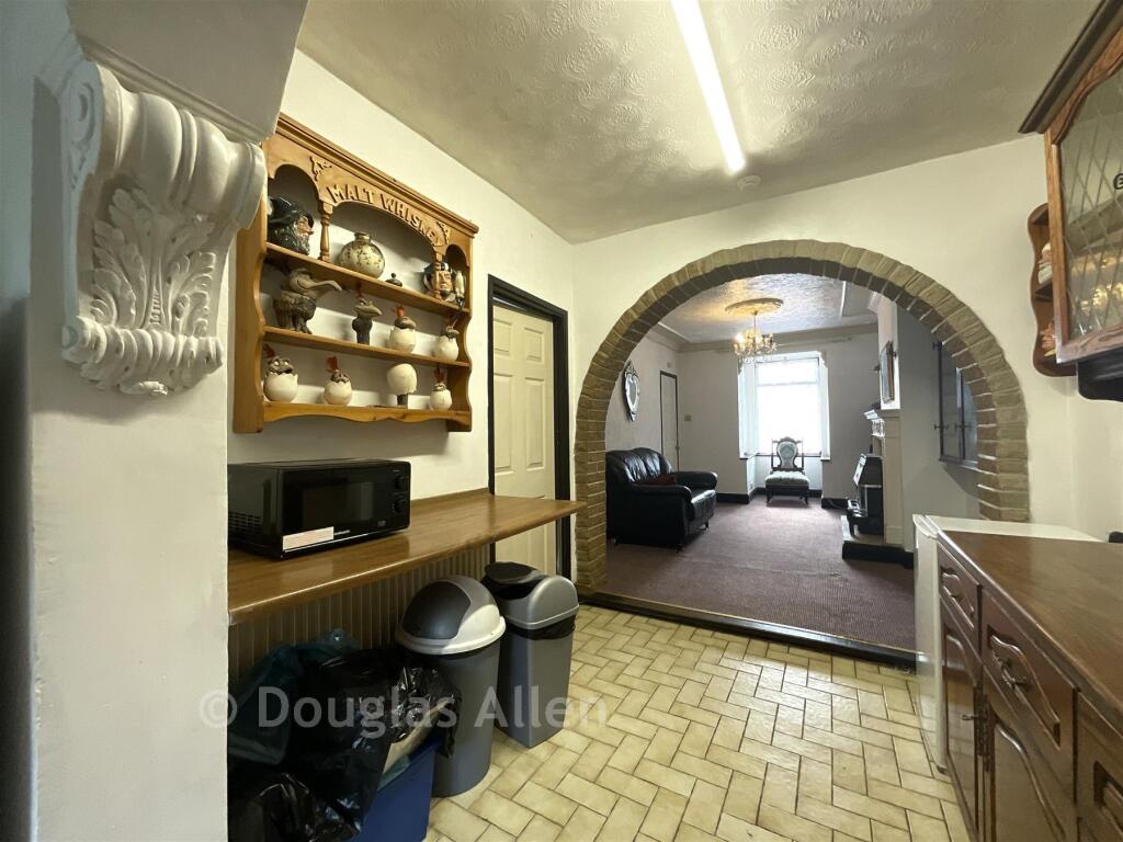 Main image of property: Runwell Road, Wickford, Essex